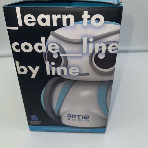 Artie 3000™ - Programmable Drawing Robot‎ Set - Picture 4 of 10